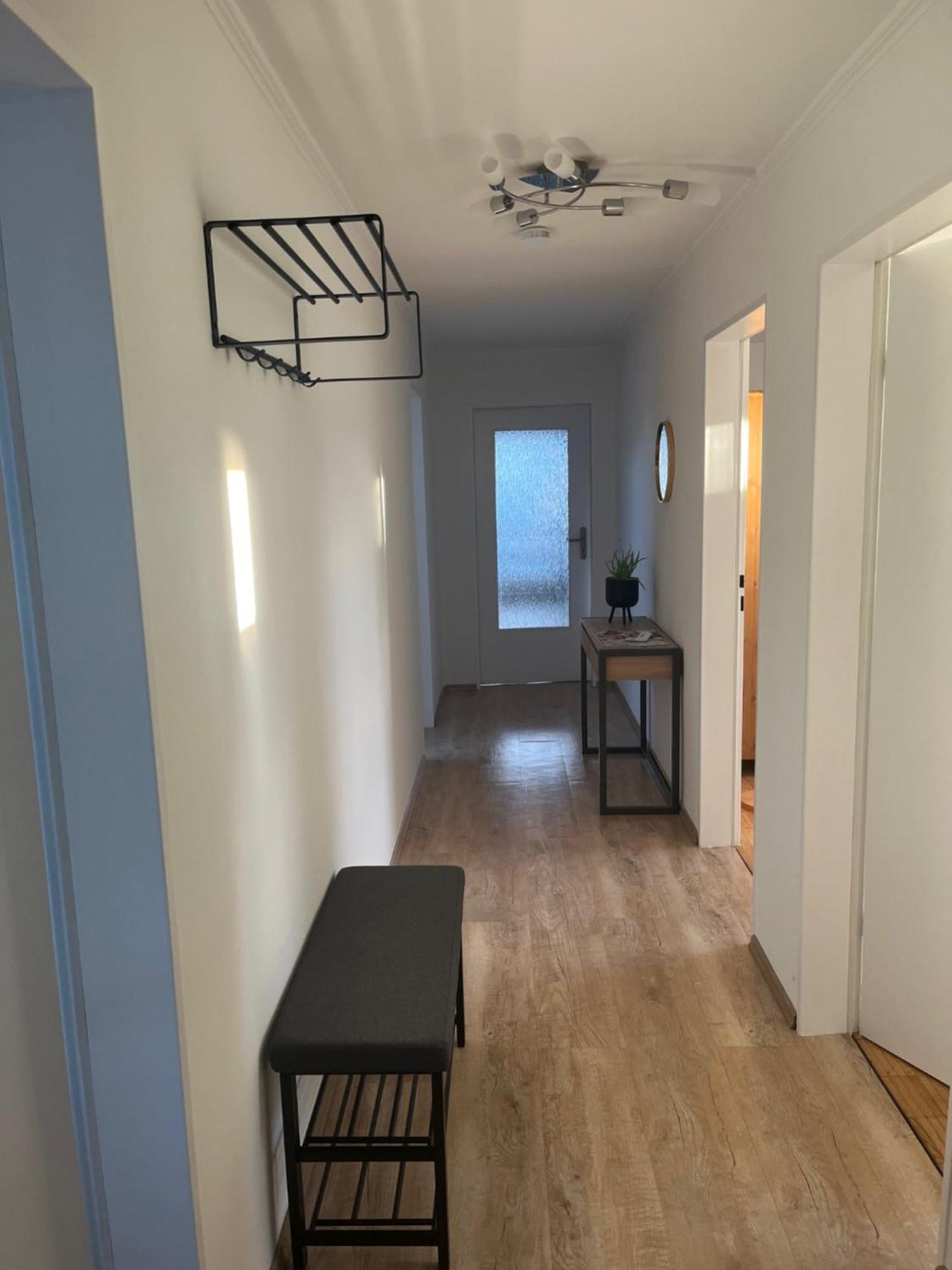 Helle, Ruhige Mit Balkon Apartment
